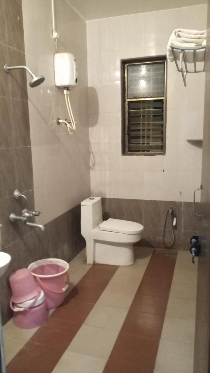 Hotel Swamiraj Indāpur Zewnętrze zdjęcie